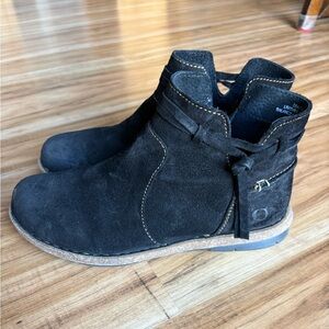 Women’s Born bootie